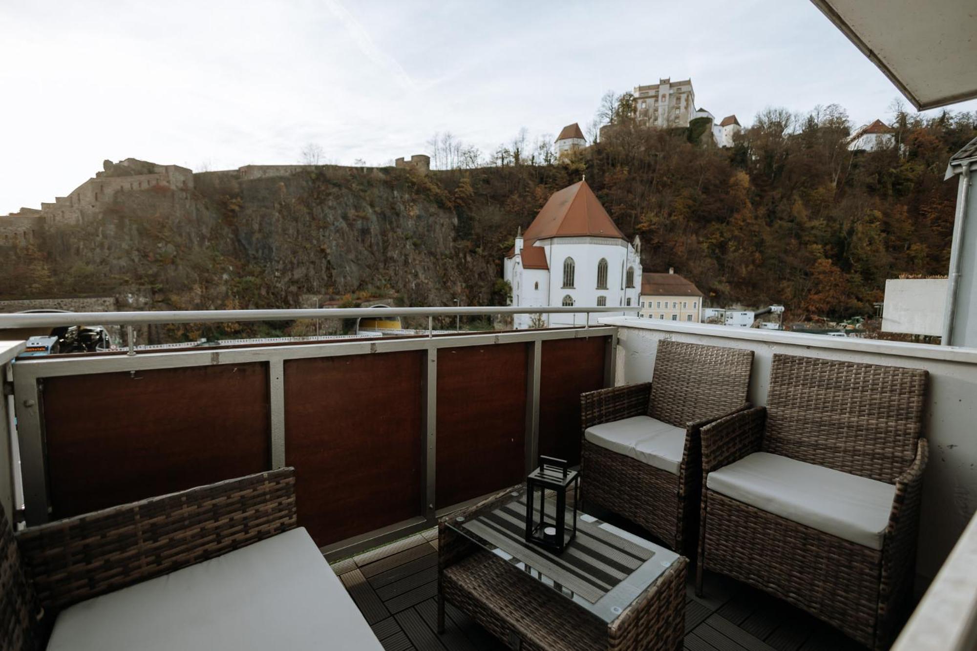 Stilvolles Appartement Mit Blick Auf Das Dreifluesse-Eck Пасау Екстериор снимка
